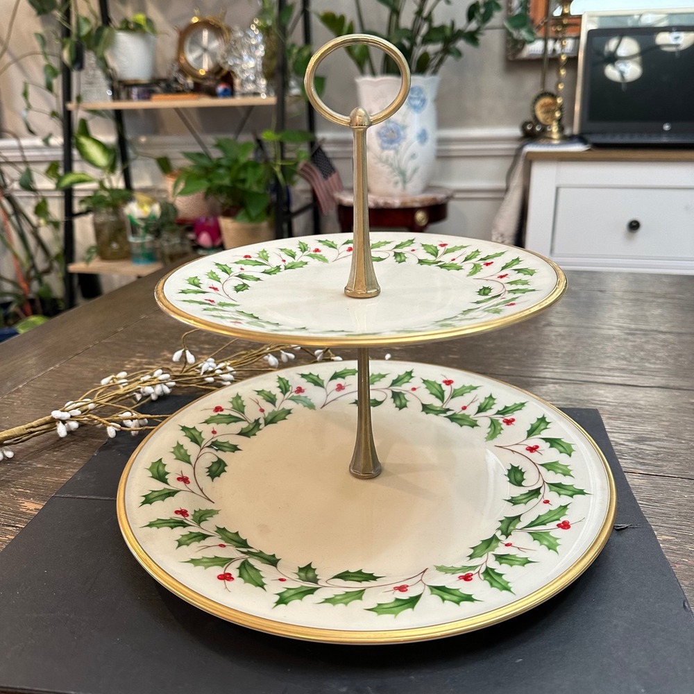 Lenox Holiday Dimension 2-Tiered Serving Tray Holly Berry Vintage Made in USA